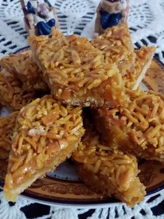 عکسی از دستور شیرینی ملکه بادام