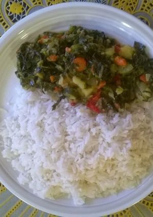 A picture of Spinach with vegies.
