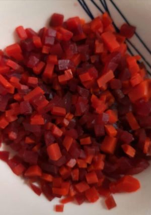Una foto de Ensalada de beterraga y zanahoria simple