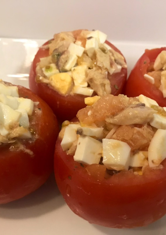 Una foto de Tomates rellenos