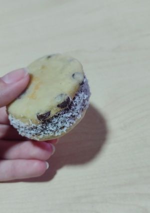 Una foto de Alfajores con chispas 🍫