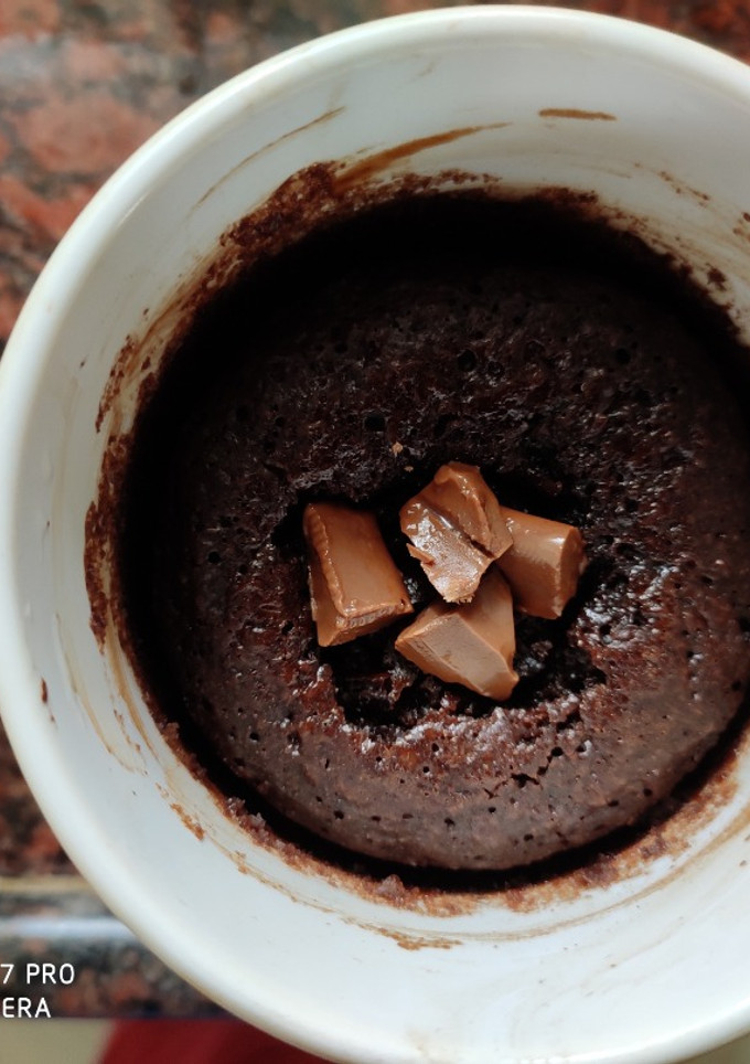 மக் கேக் (Mug cake recipe in tamil) செய்முறை முக்கிய புகைப்படம்