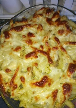 Pompás pestos csirkés penne recept fotója