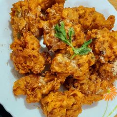 Aloo payaz bhajiya (pakora) A picture of Aloo payaz bhajiya (pakora).