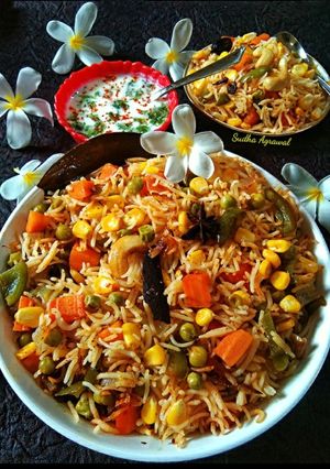 कॉर्न पुलाव (corn pulao recipe in Hindi) रेसिपी मुख्य फोटो