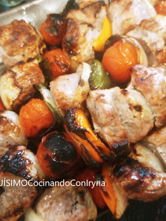 Una foto de Brochetas de lomo de cerdo