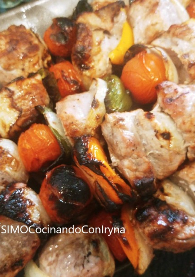 Una foto de Brochetas de lomo de cerdo