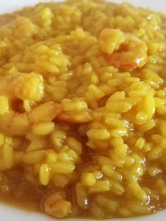 Una foto de Arroz con gambas en mambo