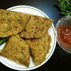 A picture of Bajra-Dhudhi (bottle gourd) Thepla.