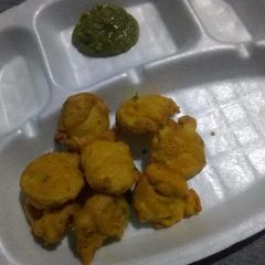 A picture of Potato pakoda.