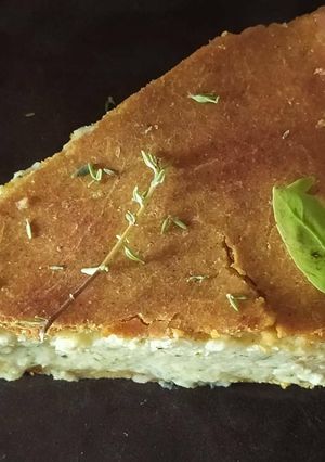 Foto di Torta brisé integrale con curcuma, zucchine, patate e scamorza