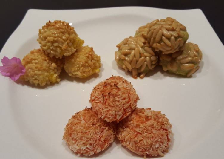 Recipe of Any-night-of-the-week Panellets de almendra, piñones y coco!