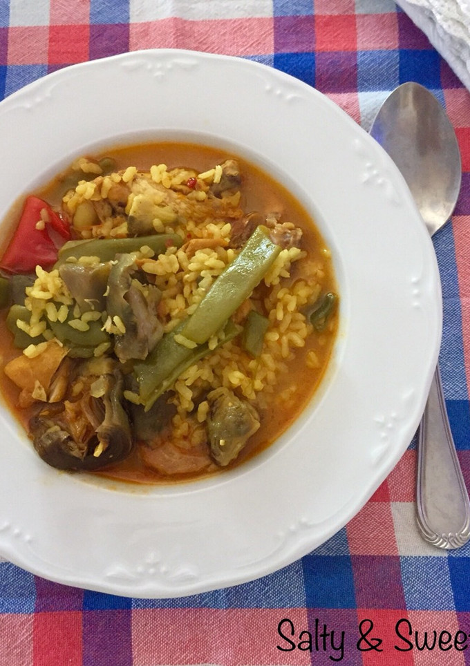 Una foto de Arroz Campero con Pollo, Conejo y Verduras