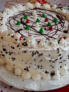 Gesztenyés krémes karácsonyi torta recept fotója