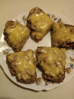 Gombás melegszendvics recept fotója