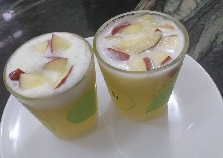 Apple and pineapple juice