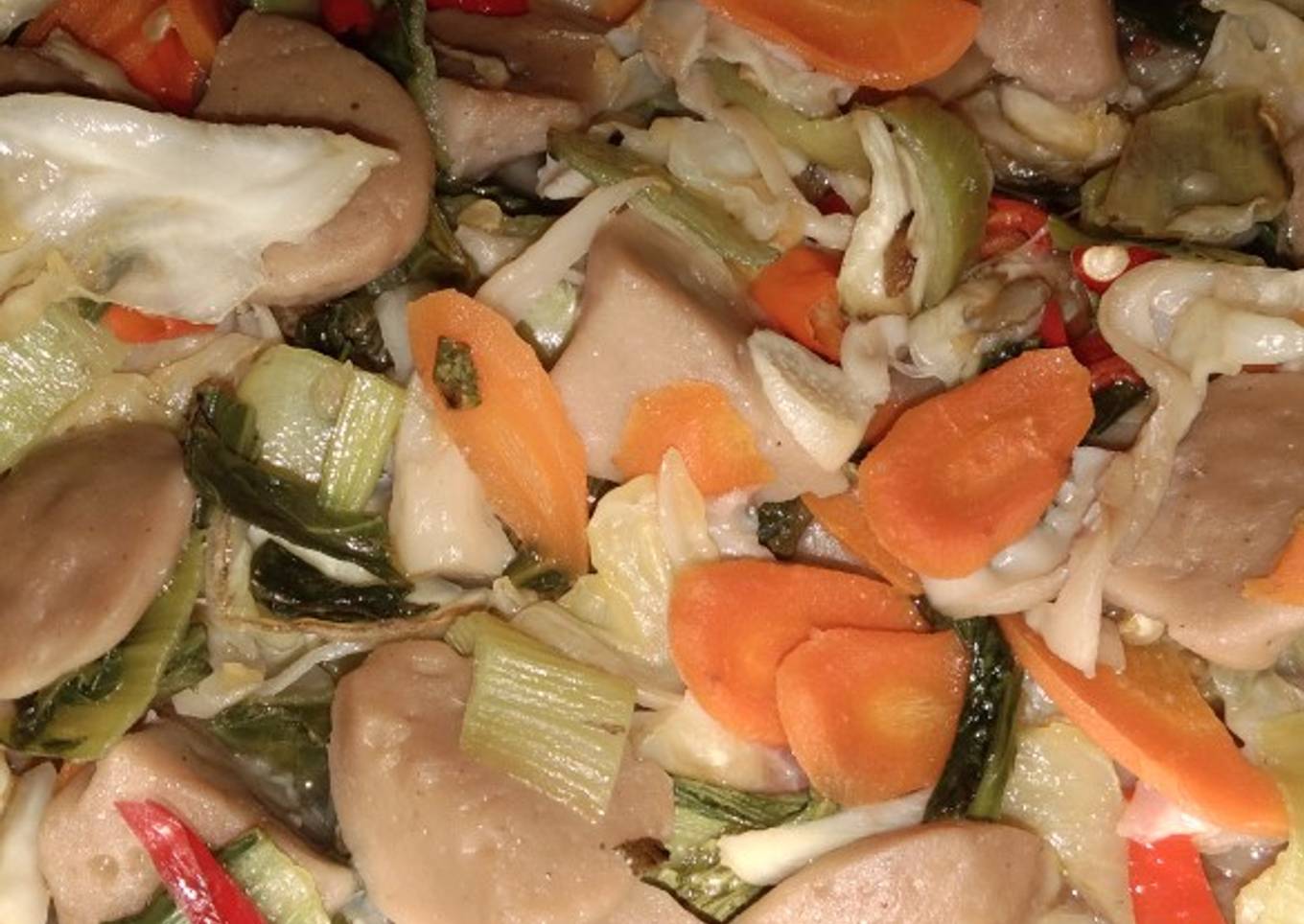 Tumis bakso sayur pedas
