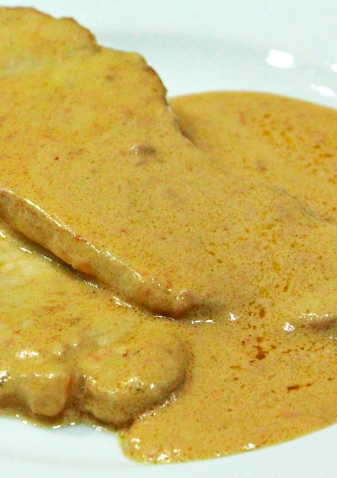 Una foto de Lomo ibérico con paté de pato