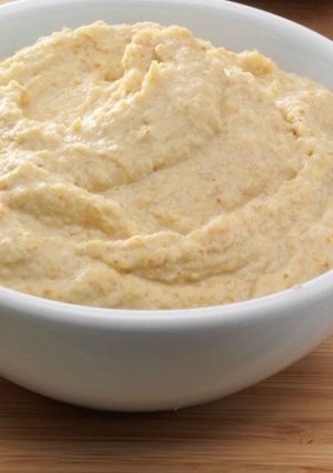 Una foto de Hummus (salsa de garbanzos)