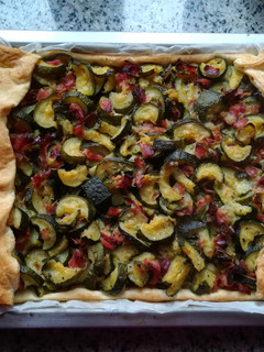 Foto di Torta salata zucchine e prosciutto crudo