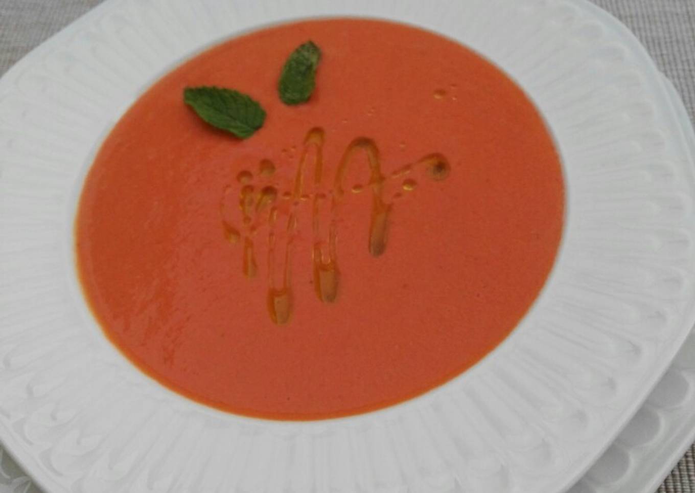 Sopa fría de sandía y tomate