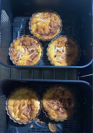 Une photo de Mini quiche lorraine ninja Air Fryer