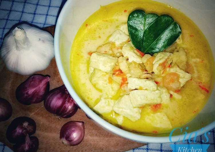 Udang Tahu Kuah Santan Pedas