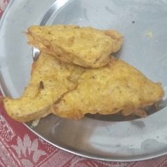 A picture of Bread pakora.