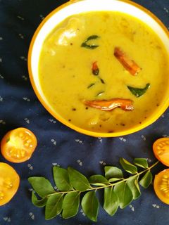 देसी टोमेटो की कढ़ी (Desi tomato ki kadhi recipe in hindi) रेसिपी मुख्य फोटो