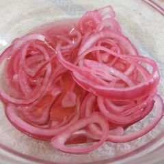 A picture of Pickled Onions.