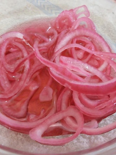 A picture of Pickled Onions.