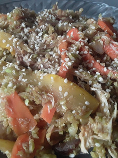 Una foto de "Arroz chino de brócoli"... a mi estilo 🍚🥦🍚🍗🍚