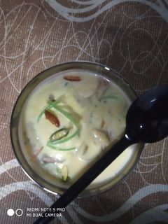 A picture of Mango custard ice cream falooda.