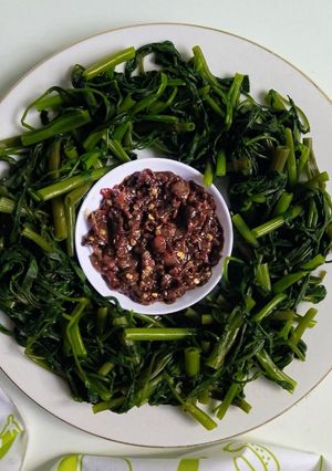 Foto resep Sambal Brambang Asem Kangkung ala Mbak Heni