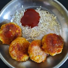 A picture of Cheesy corn patice.
