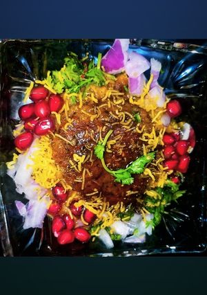 A picture of Ragda Pattice.