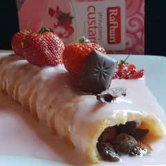 A picture of Baked Filled Sweet Roll Goll.
