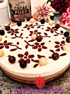 Una foto de Tarta de Queso, Chocolate Blanco y Café