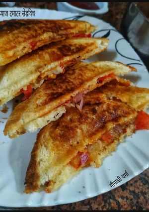 प्याज़ टमाटर सैंडविच (Pyaz tamatar sandwich recipe in hindi) रेसिपी मुख्य फोटो