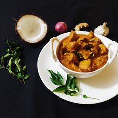 A picture of Authentic Sri Lankan Chicken Curry.