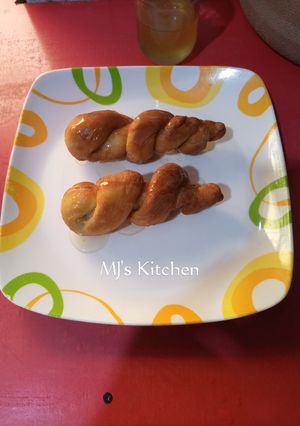 A picture of Twisted doughnuts.