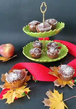 Zdjęcie przepisu Muffinki kakaowe z jabłkami.