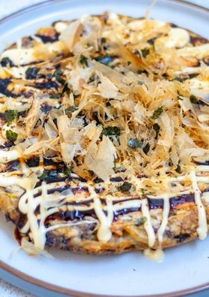 A picture of Okonomiyaki 🍕.