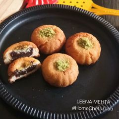 A picture of Maamoul.