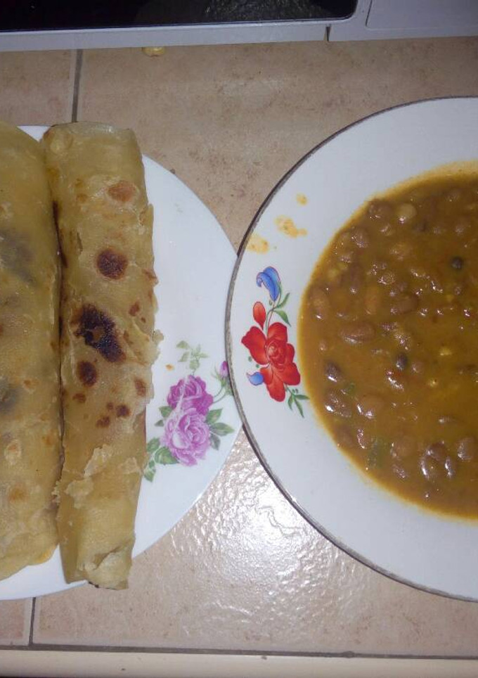 A picture of Chapati and Beans.