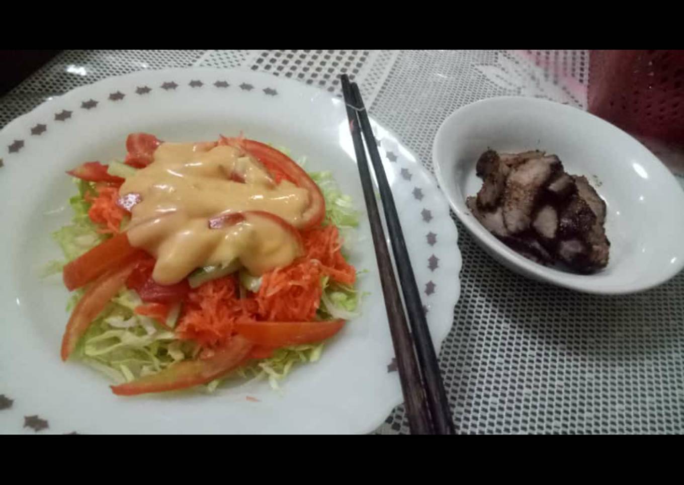 Salad n slice beef