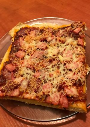 Gyors tepsis pizza recept fotója
