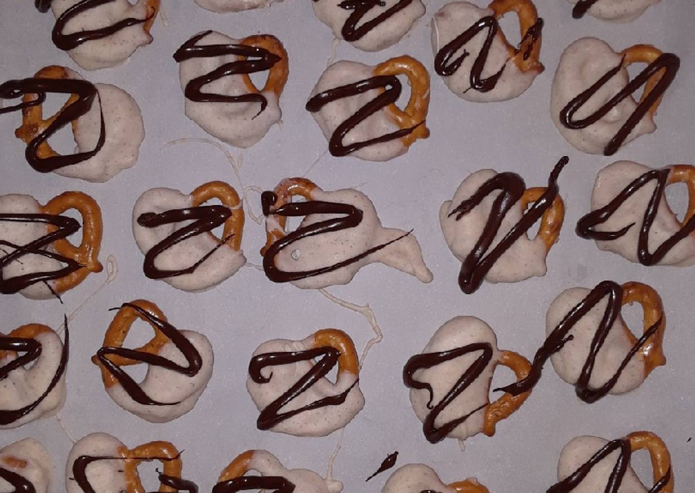 Pumpkin Spice Chocolate Coated Pretzels