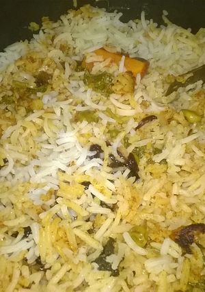 A picture of Vegetable Dum Pavbajji Biryani.