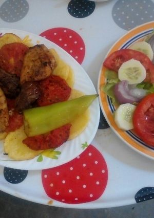 صورة لوصفة مقلي مع سلاطة عادية